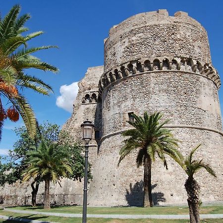 Aragonese Bed and Breakfast Reggio Calabria Exteriör bild